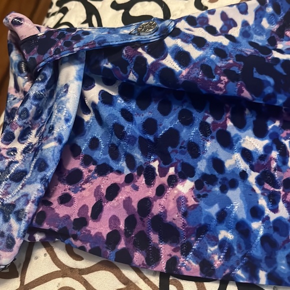 Hudson Harper Button Front Top - Picture 5 of 9